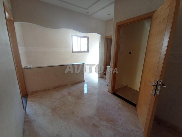 مكتب للكراء لجميع الخدمات سباتة قرب شارع الشجر