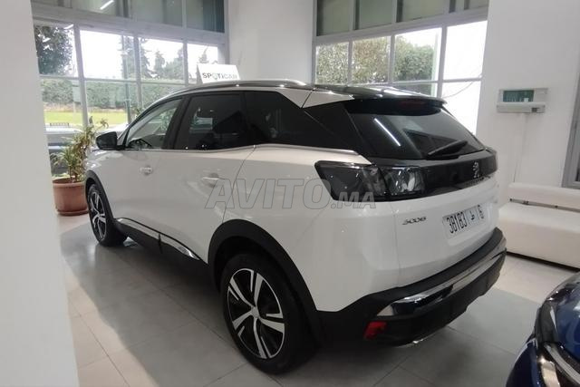Stellantis - PEUGEOT 3008 - 2023