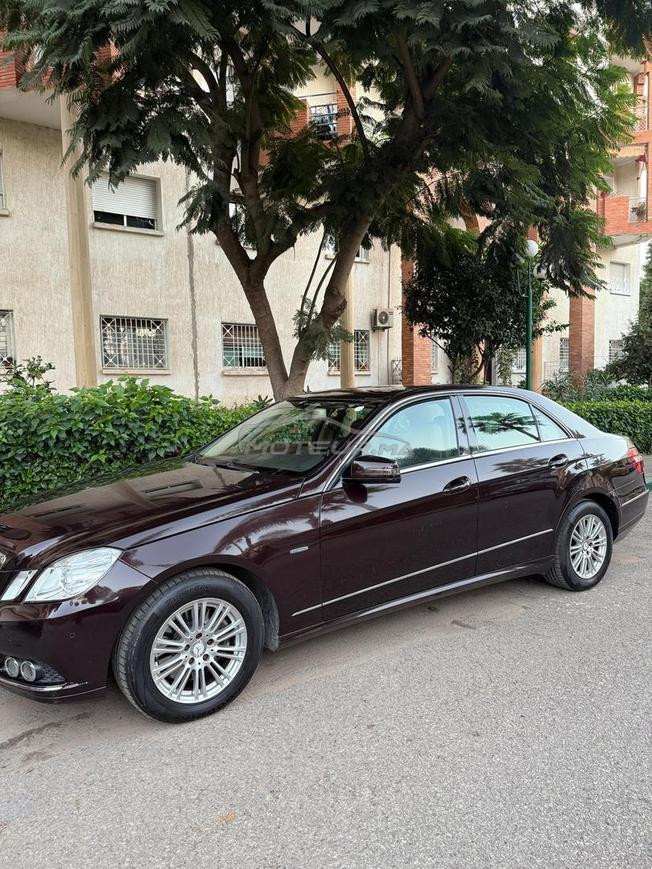 Mercedes Benz classe e 250 très bonne etat