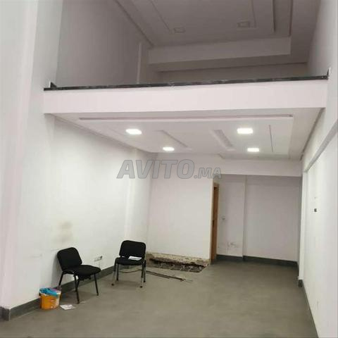 MAGASIN À LOUER 50M2 QUARTIER DES HÔPITAUX