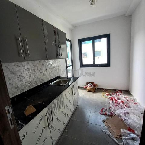 Appartement à 47 millions, ascenseur, balcon avec vue sur la rue