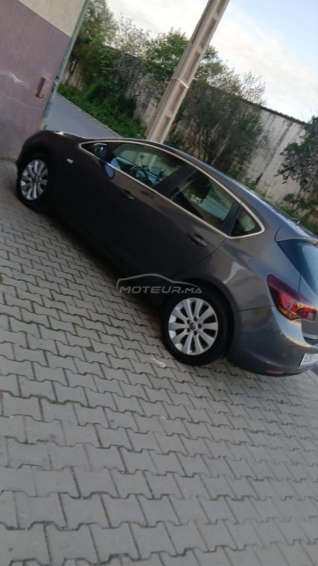 Opel Astra Diesel Manuelle 2012 à Temara