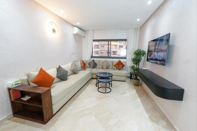 استوديو مفروش في كيليز على بعد خطوات من المحطة