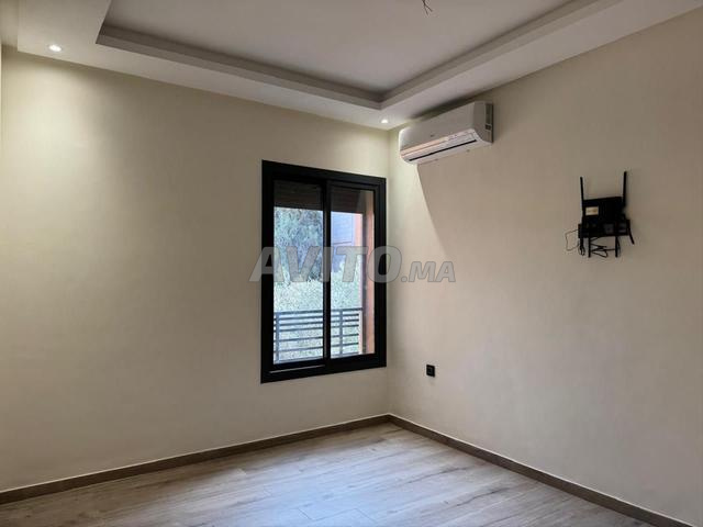 Studio non meublé à louer Victor hugo - image 3