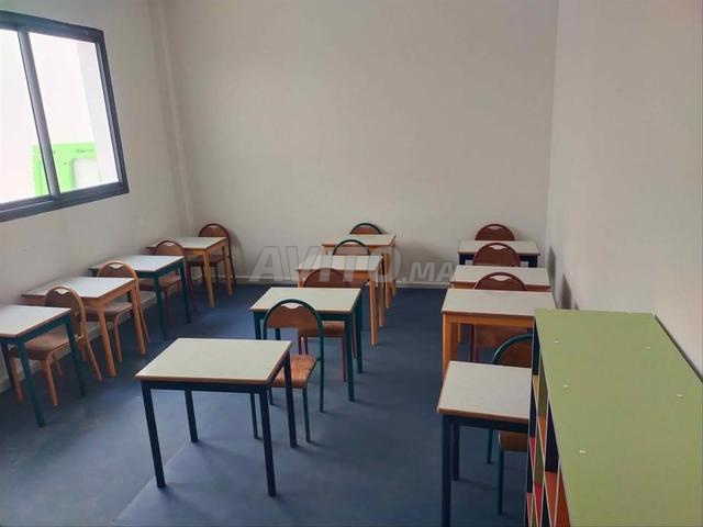 Table individuelle scolaire avec casier métallique