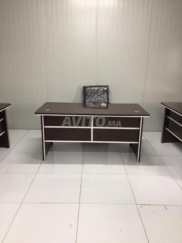 Bureaux locaux de haute qualité avec une fabrication nationale garantie