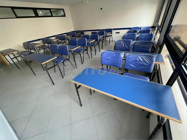 Mobilier scolaire robuste et confortable