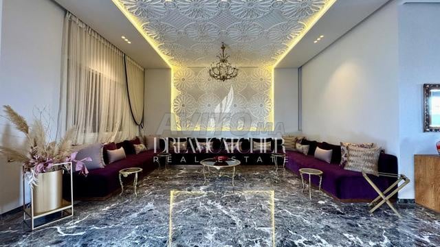 Villa de haut standing à vendre à Bouskoura