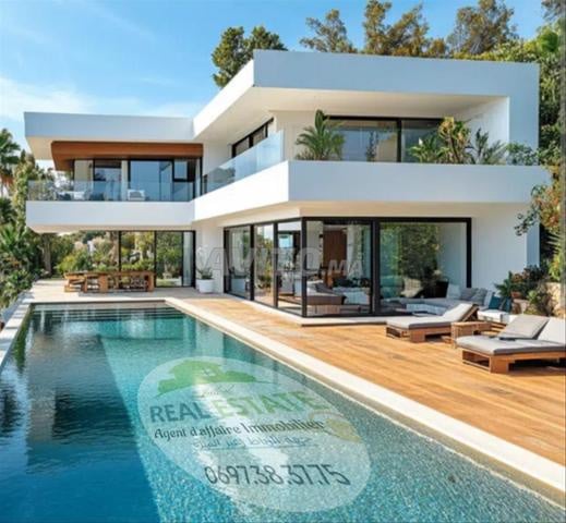 فيلا للبيع جديدة المنه