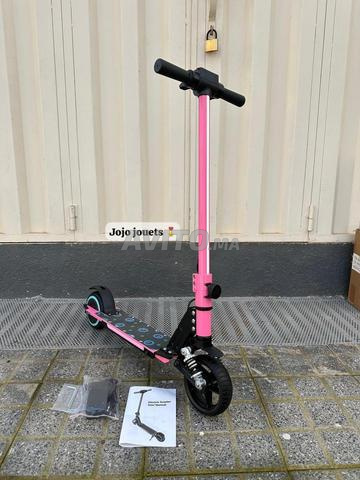 سكوتر كهربائي للأطفال