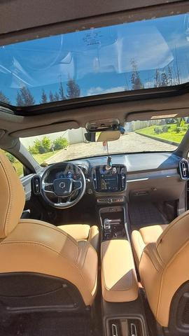 Voiture neuve 1ère main full options 90000km