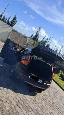 Voiture neuve 1ère main full options 90000km