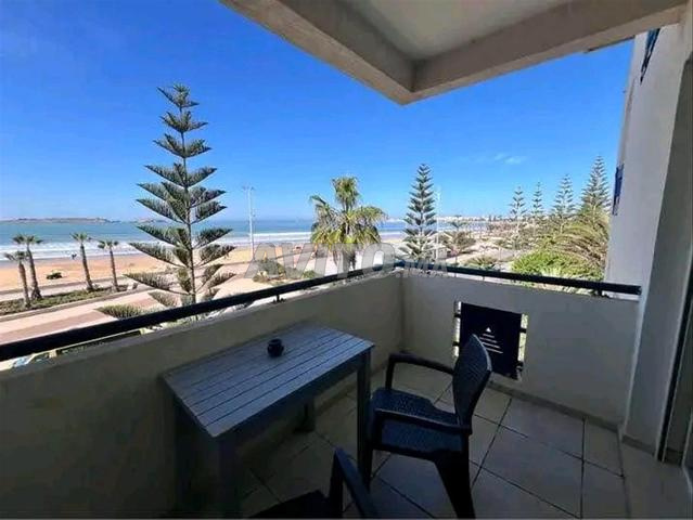 شقة مطلة على البحر الصويرة 🌊