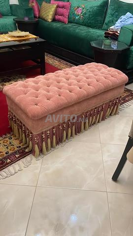 كراسي بذراعين من الخشب الصلب