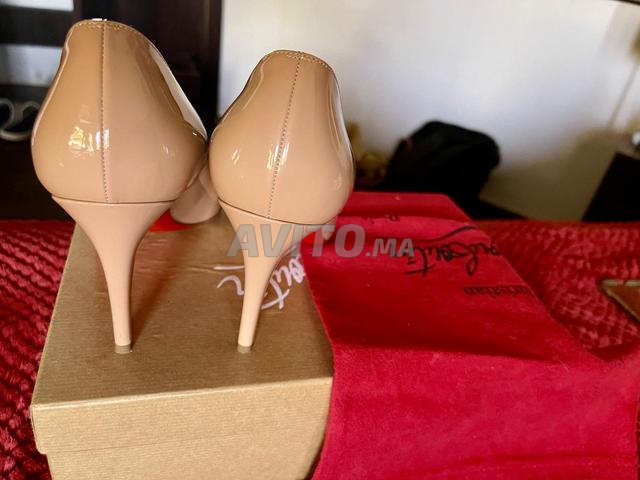 حذاء Christian Louboutin لون nude vernis مقاس 38 - 2