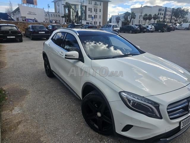 Mercedes GLA 200 AMG Blackline