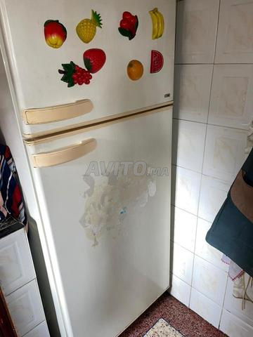 Réfrigérateur en bon état de marche, bienvenue à ceux qui le veulent