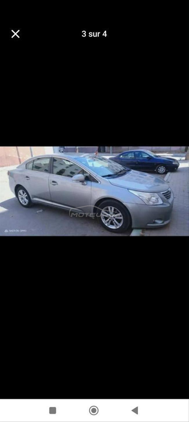 toyota avensis 
