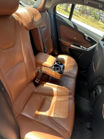 فولفو S60 ديزل أوتوماتيكية 2012 في تيط مليل - 2