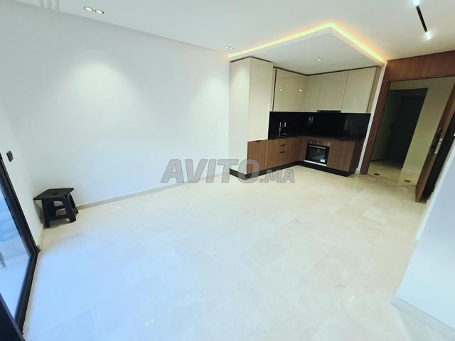 Studio neuf vide ou meublé à Californie