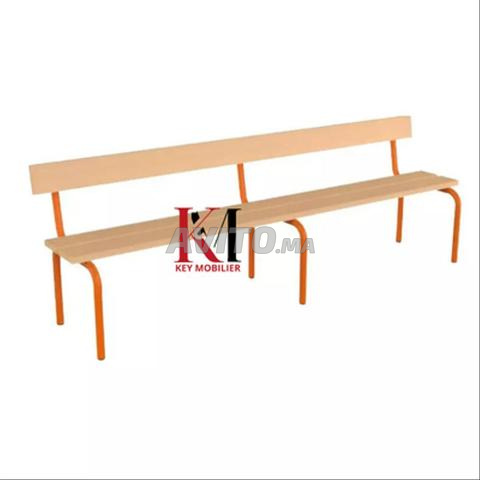 طاولة فردية مدرسية مع خزانة معدنية