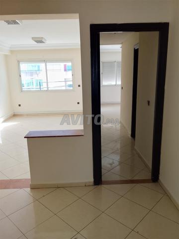 Bureau 90m² près de Casavoyageurs rond point Alyasir