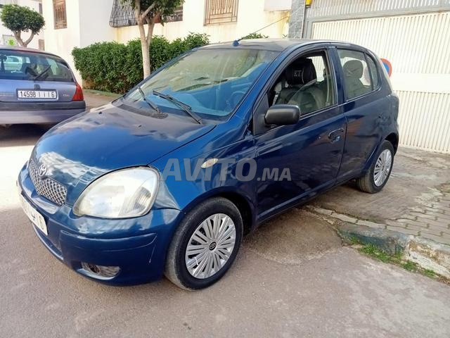 Toyota Yaris Essence Manuelle 2000 à Casablanca