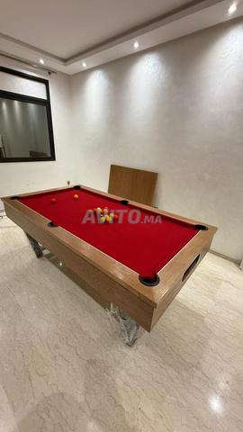 طاولة بلياردو
