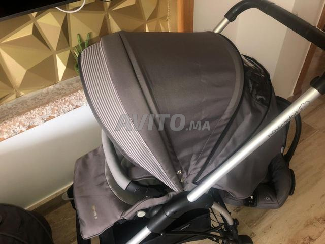 طقم عربة أطفال مريح بحالة ممتازة