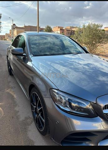 Mercedes-Benz 220 Diesel Automatique 2020 à Oujda