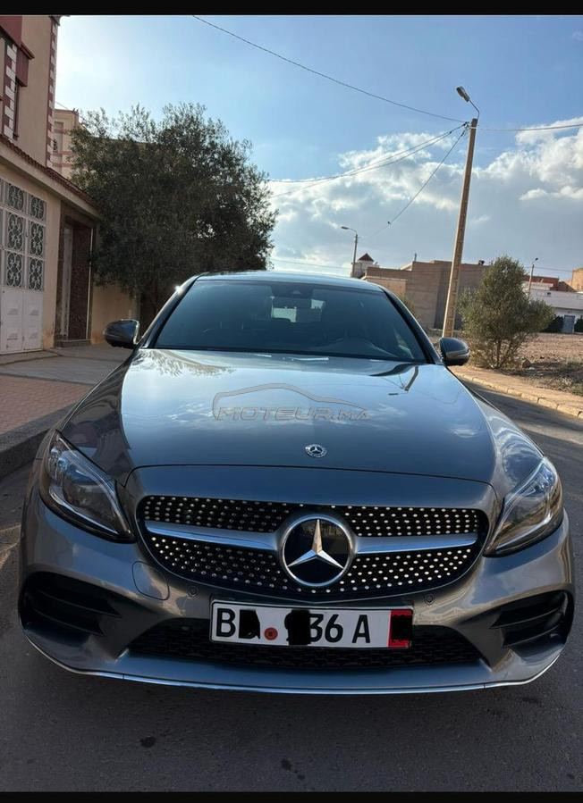 Mercedes-Benz 220 Diesel Automatique 2020 à Oujda