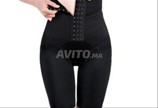 مشد للبطن المسطح. ماركة فرنسية