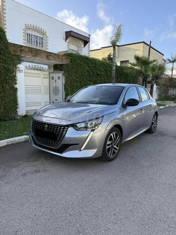 Peugeot 208 Diesel Manuelle 2023 à Kénitra