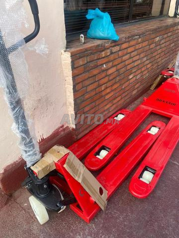 ** رافعة يدوية