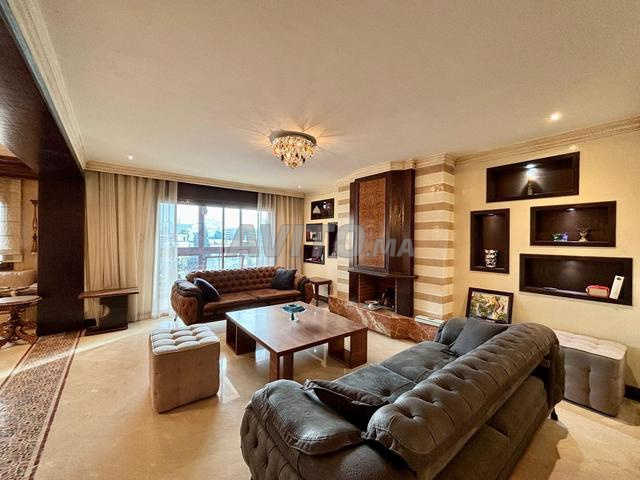 شقة دافئة مفروشة مع تراس 185م2 - 2