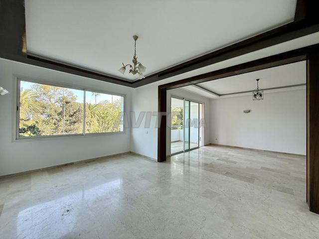 شقة 200 متر مربع للإيجار أكدال - الرباط