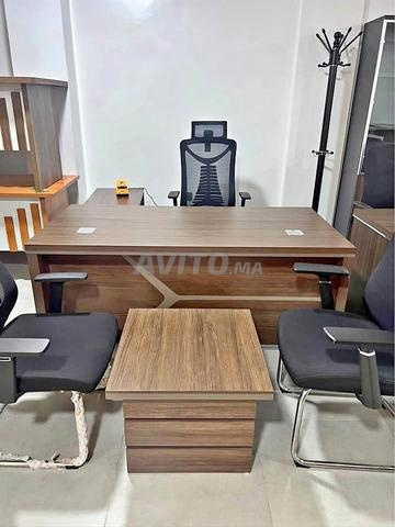 Bureau importé, raffiné et de haute qualité