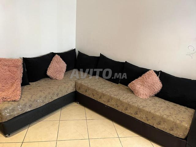 Meuble en V en bon état