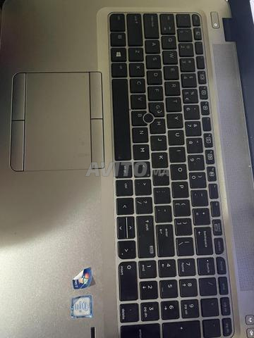 حاسوب باقي نقي فيه شقيقة صغيرة مابايناش - 2