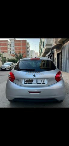 Peugeot 208 Diesel Manuelle 2014 à Tétouan