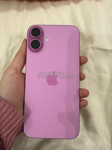 Iphone 16 plus 256go batterie 100 etat neuf