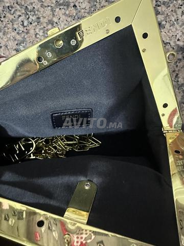 حقيبة فندي مع الحزام بجودة جيدة نسخة طبق الأصل