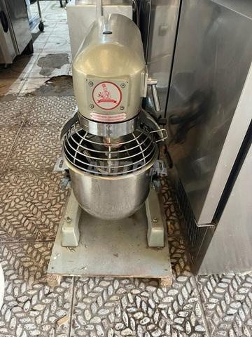 خلاط معجنات ثلاث قطع 10 لترات