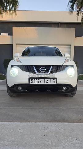 Nissan jupe modèle 2012 essence Automatique