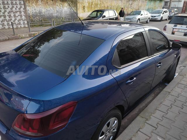 Voiture Peugeot 301, modèle 2019, carburant diesel - 2