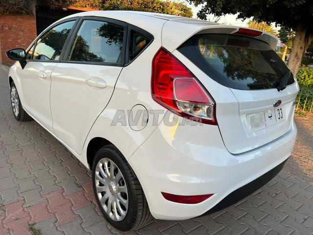 Ford Fiesta 1er main Excellent