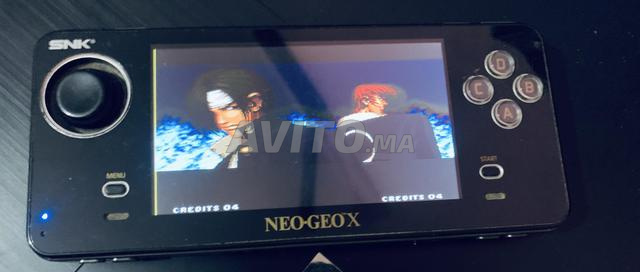 وحدة تحكم Neo Geo X Gold Pack (Dock) بحالة جيدة جدا