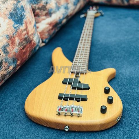 YAMAHA RBX 270 Precision et Jazz Guitar Bass