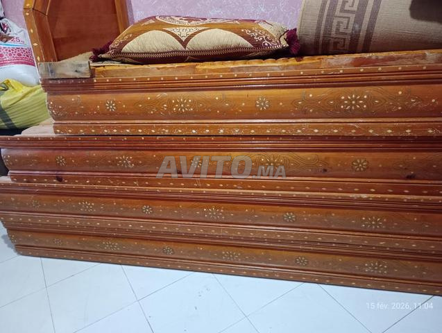 Sédari en bois, fil de fer et os