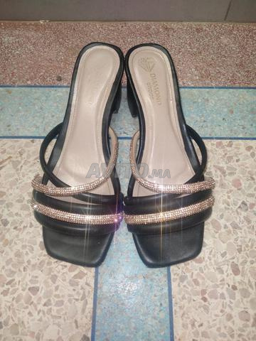 كعب نسائي بحالة ممتازة – لبس مرات قليلة فقط 👠